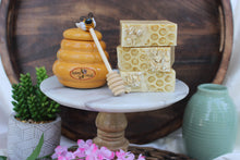 Load image into Gallery viewer, Honey Oats &amp; Turmeric Soap Bar
